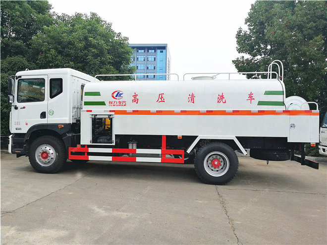 東風多利卡D9高壓清洗車