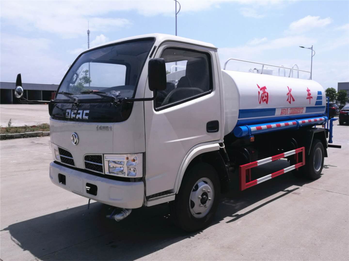 東風(fēng)福瑞卡5噸灑水車